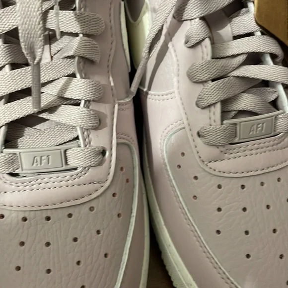 Nike Women's Athletic Shoes in Lilac and White - Picture 8 of 10